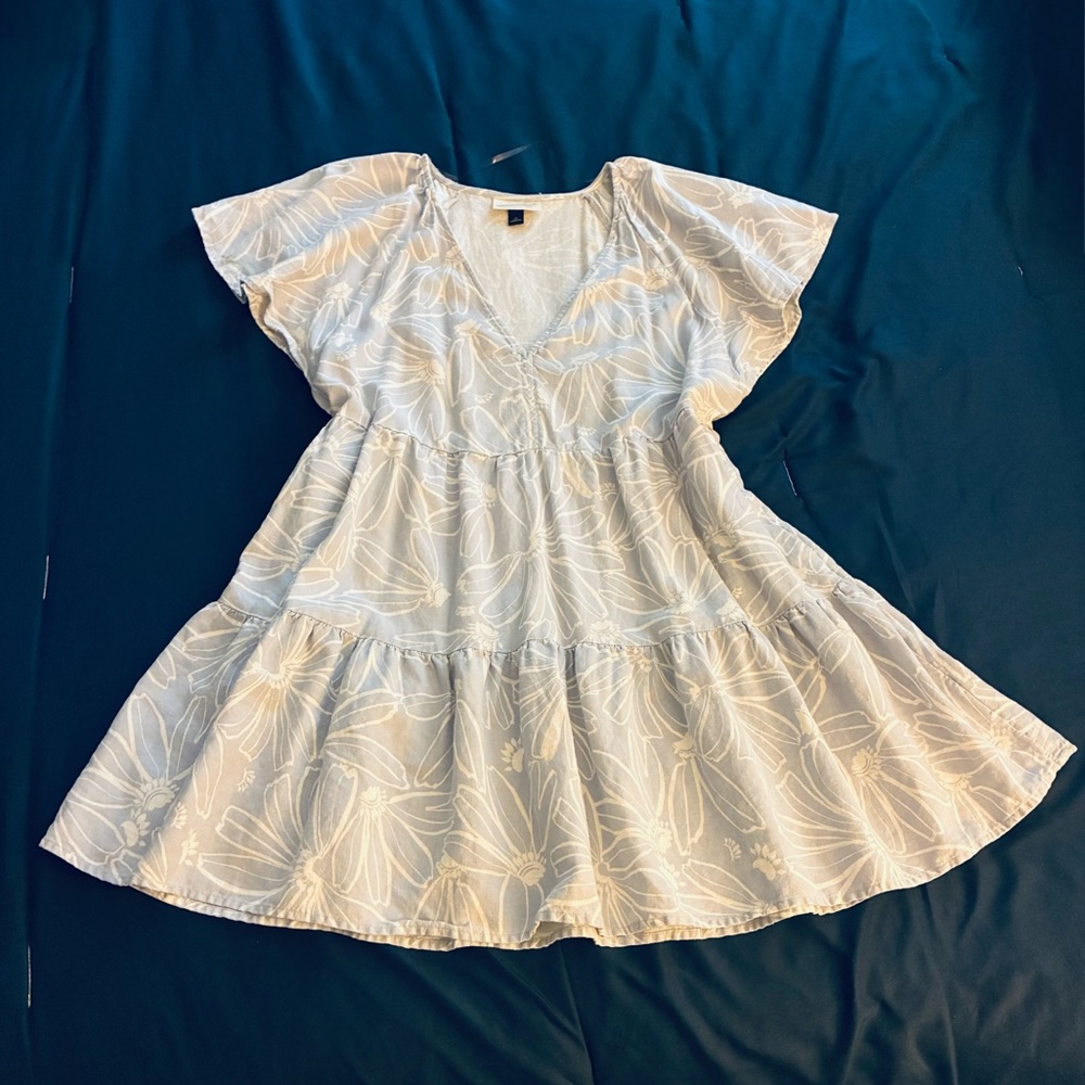 FLORAL TIERED DRESS - LIGHT BLUE - EUC